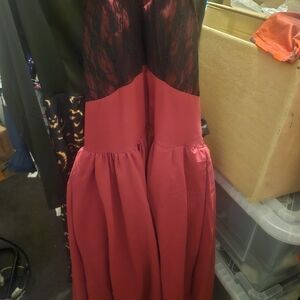 Elegant Black and Red Lace Dress